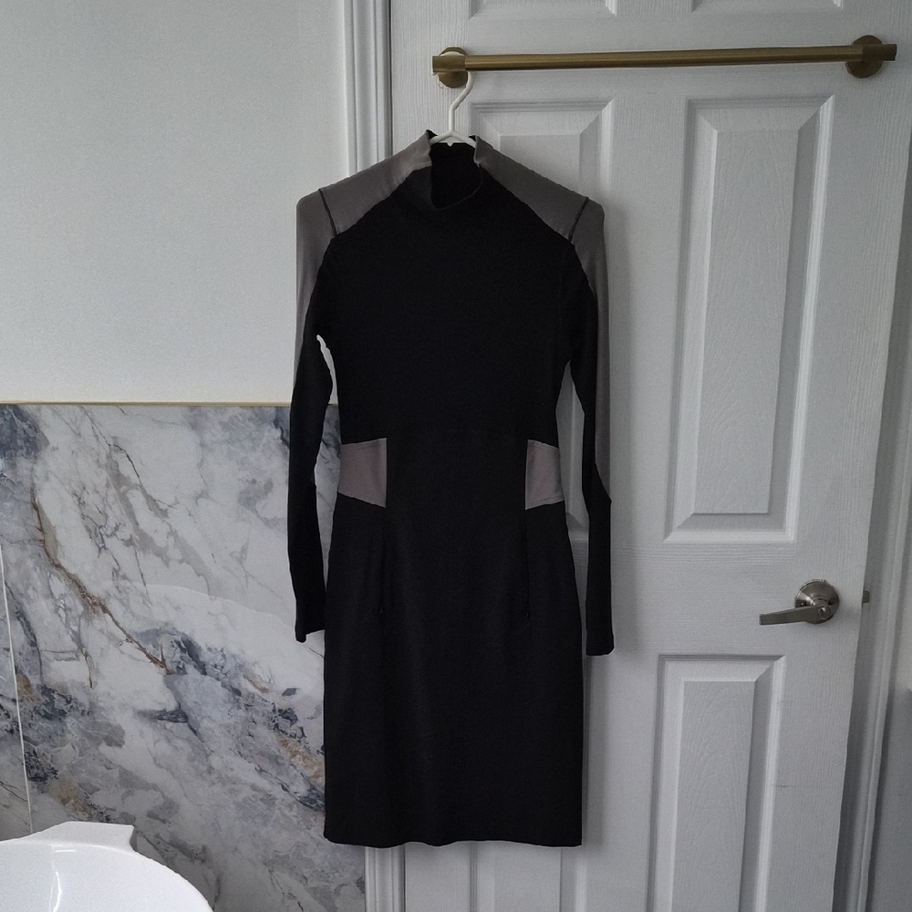 Marc Cain Black and Gray Long Sleeve Dress